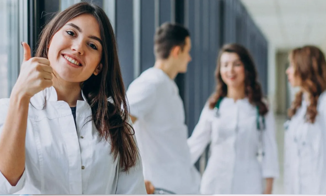 Cumplen con estándares de excelencia en atención médica